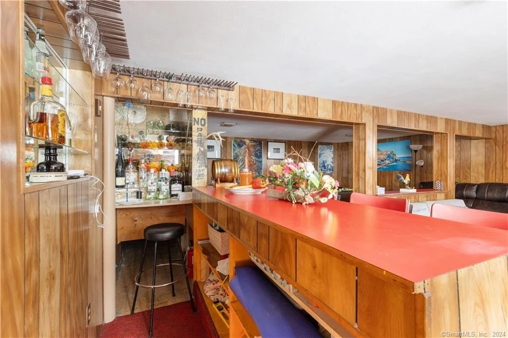 Photo of 498 Scott Road