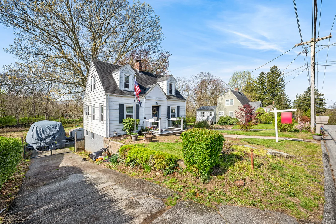 Photo of 17 Sunset Avenue