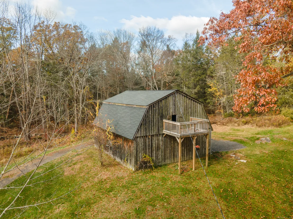 Photo of 280 River Road