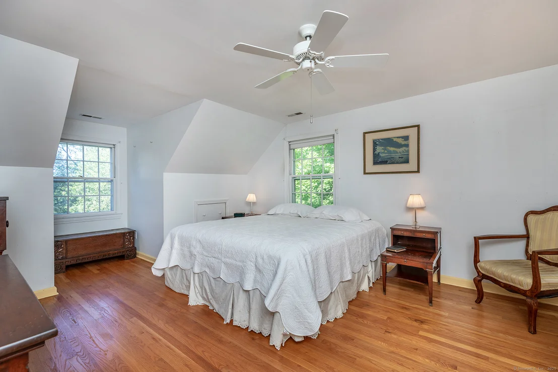 Photo of 242 Tophet Road