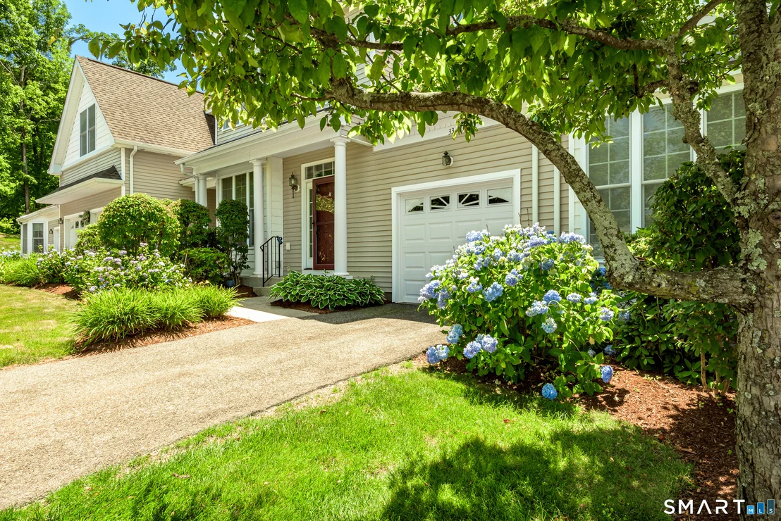 Photo of Unit 33 at 33 Iris Way