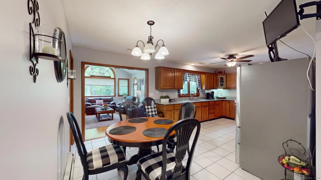 Photo of 305 Broad Brook Road