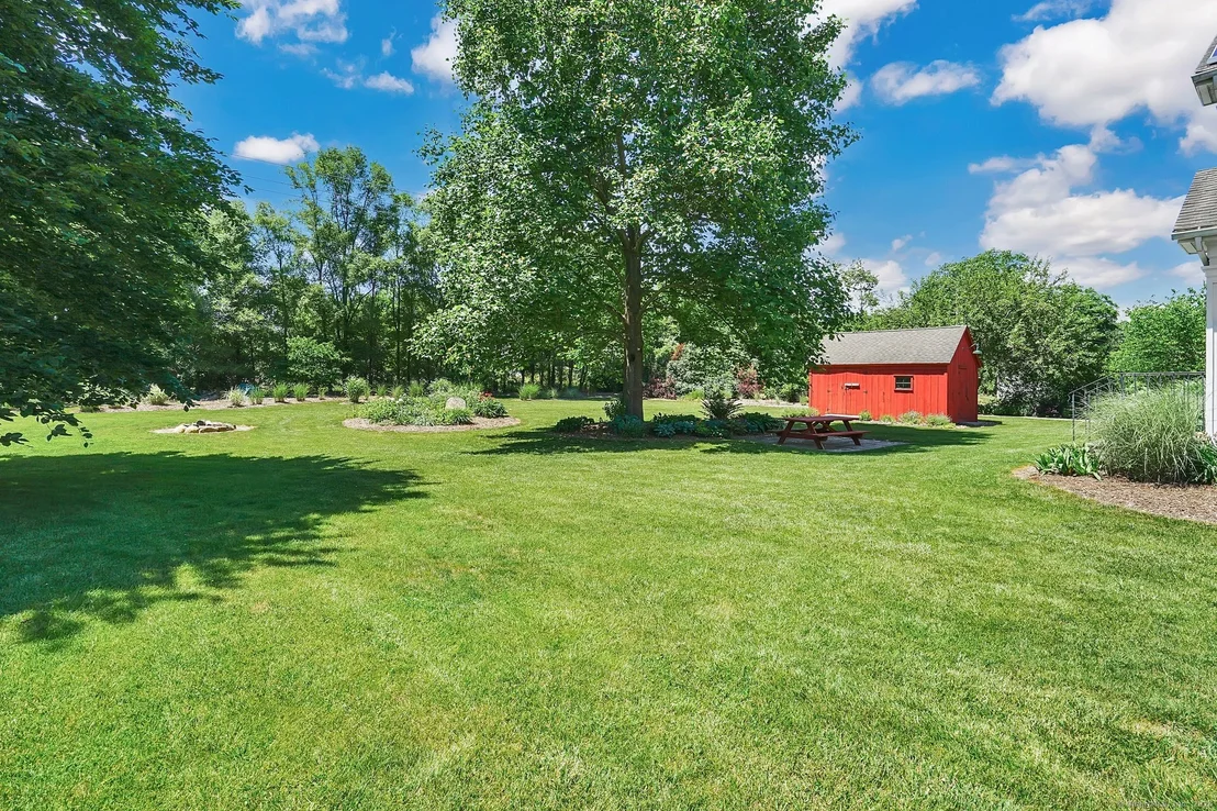 Photo of 9 Old Schoolhouse Road