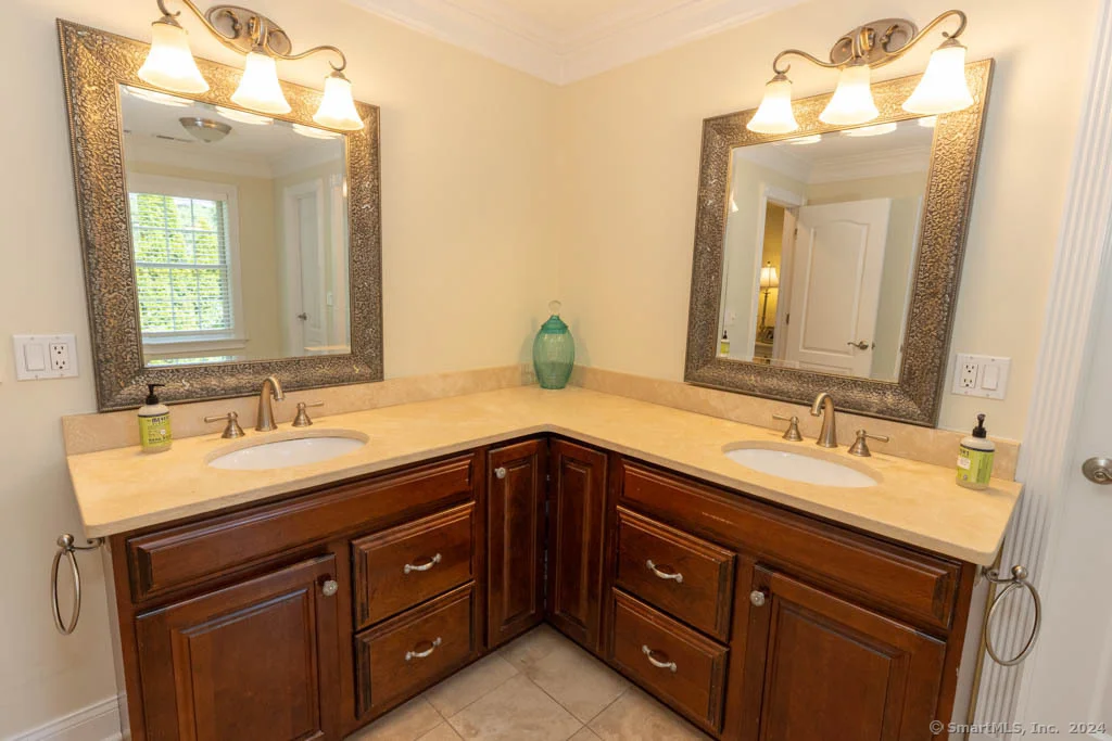 Photo of 8 Maynard Circle