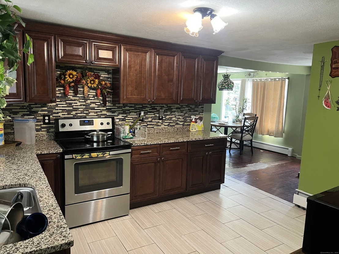 Photo of 281 Mill Plain Avenue