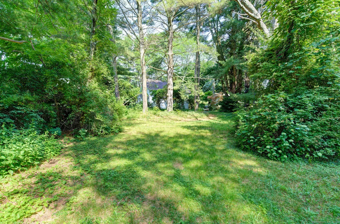Photo of 12 Meadow Drive