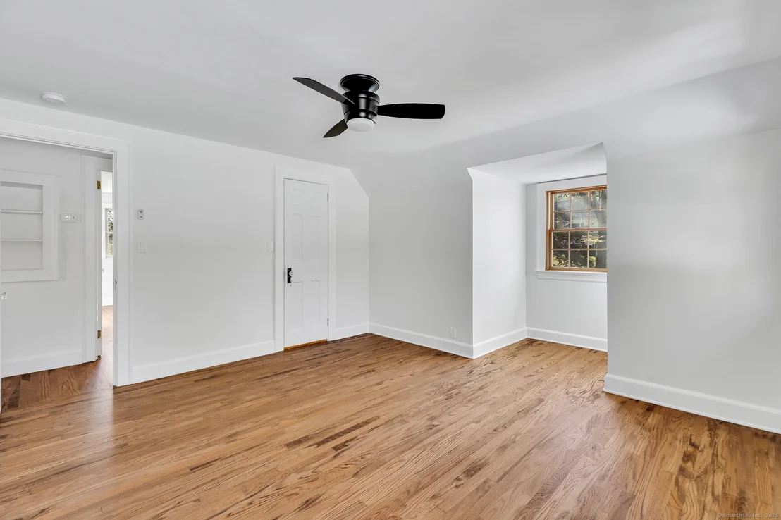 Photo of 31 Cedarhurst Lane