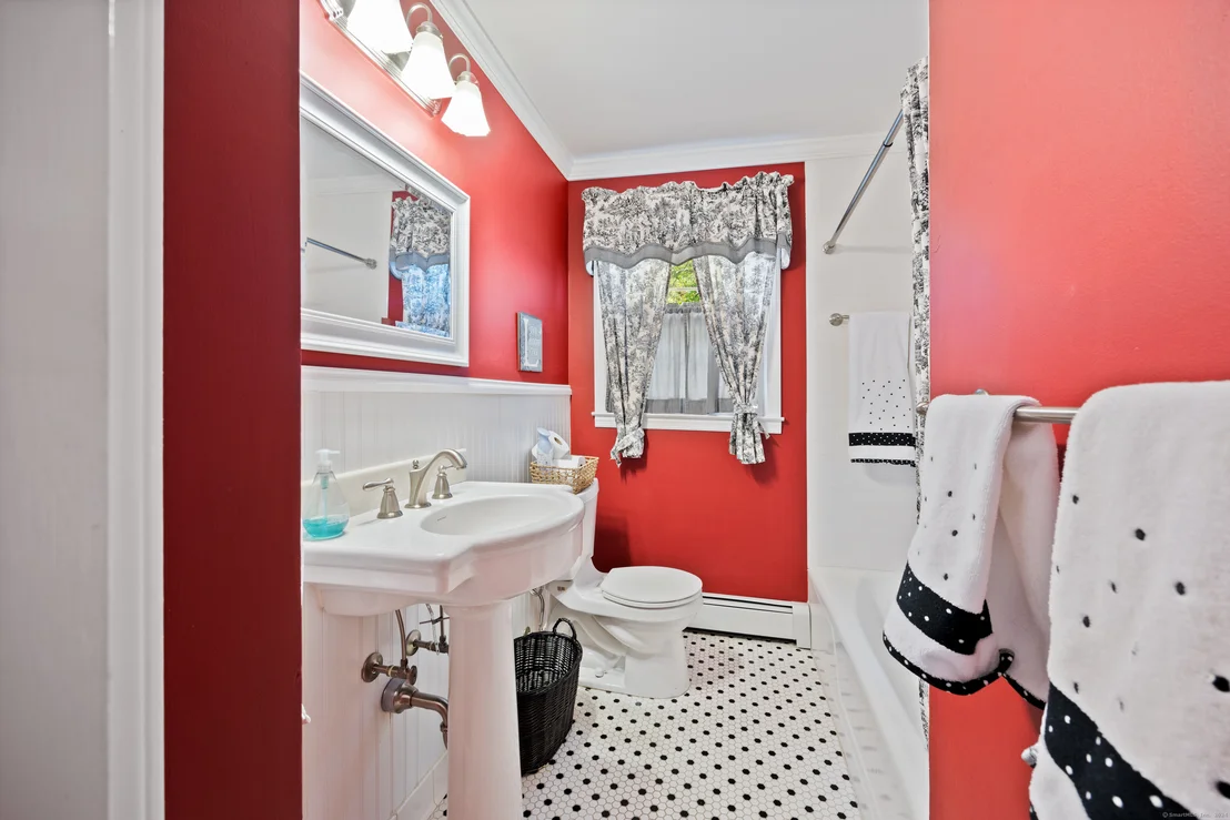 Photo of 57 Bennett Avenue