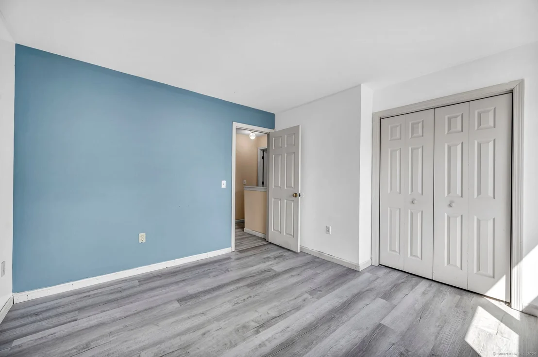 Photo of 333 Upper Valley Road