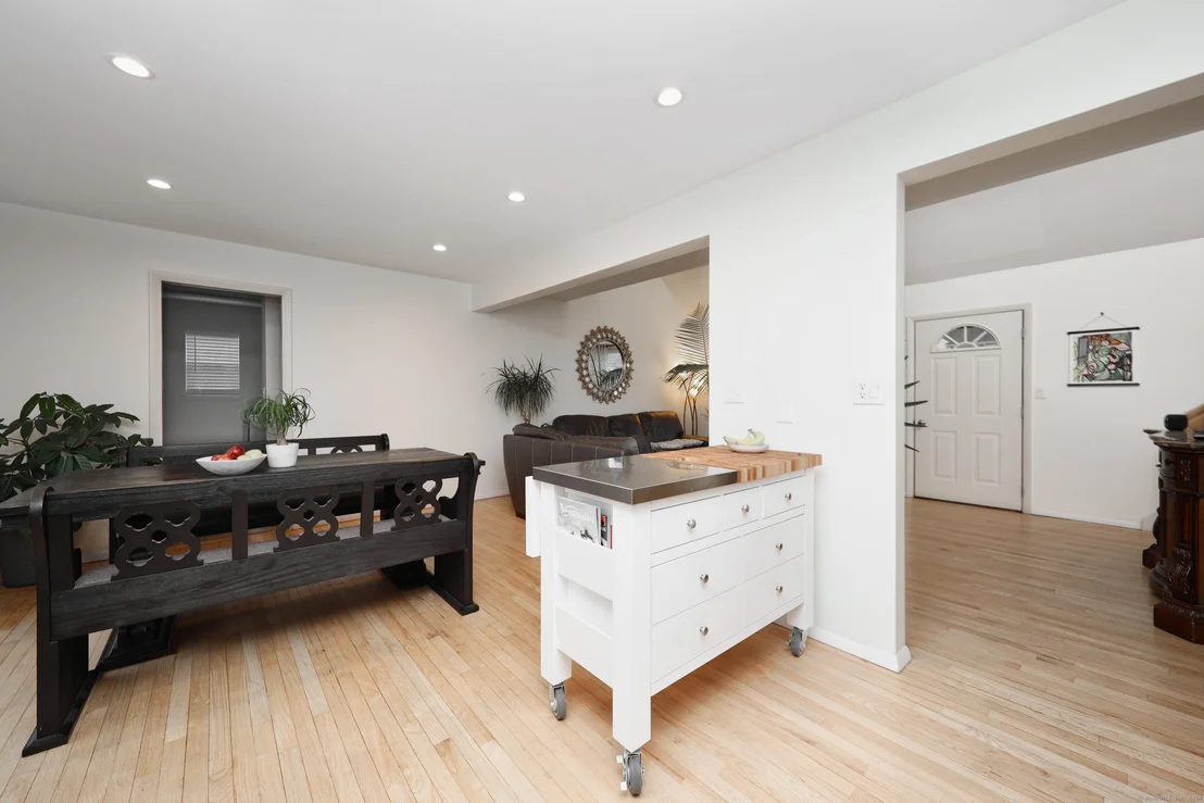 Photo of 242 Kendall Circle
