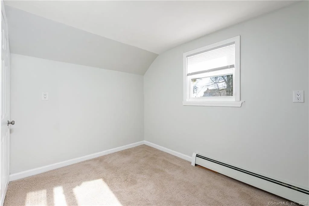 Photo of 6 Miles Avenue