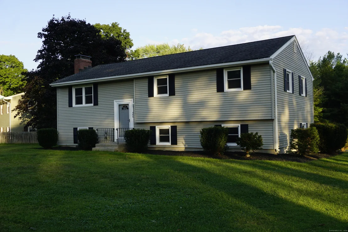 Photo of 586 Charles Street