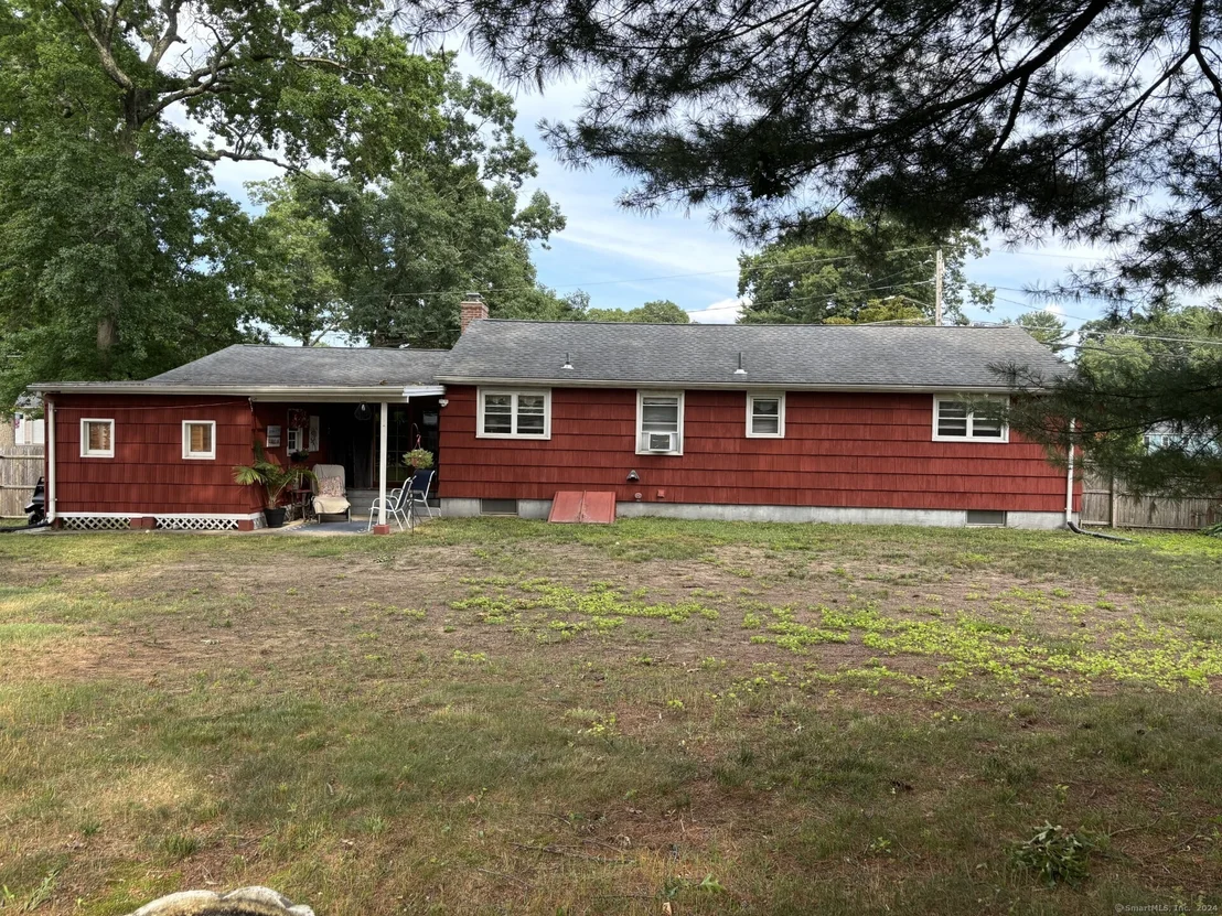 Photo of 30 Quaker Lane