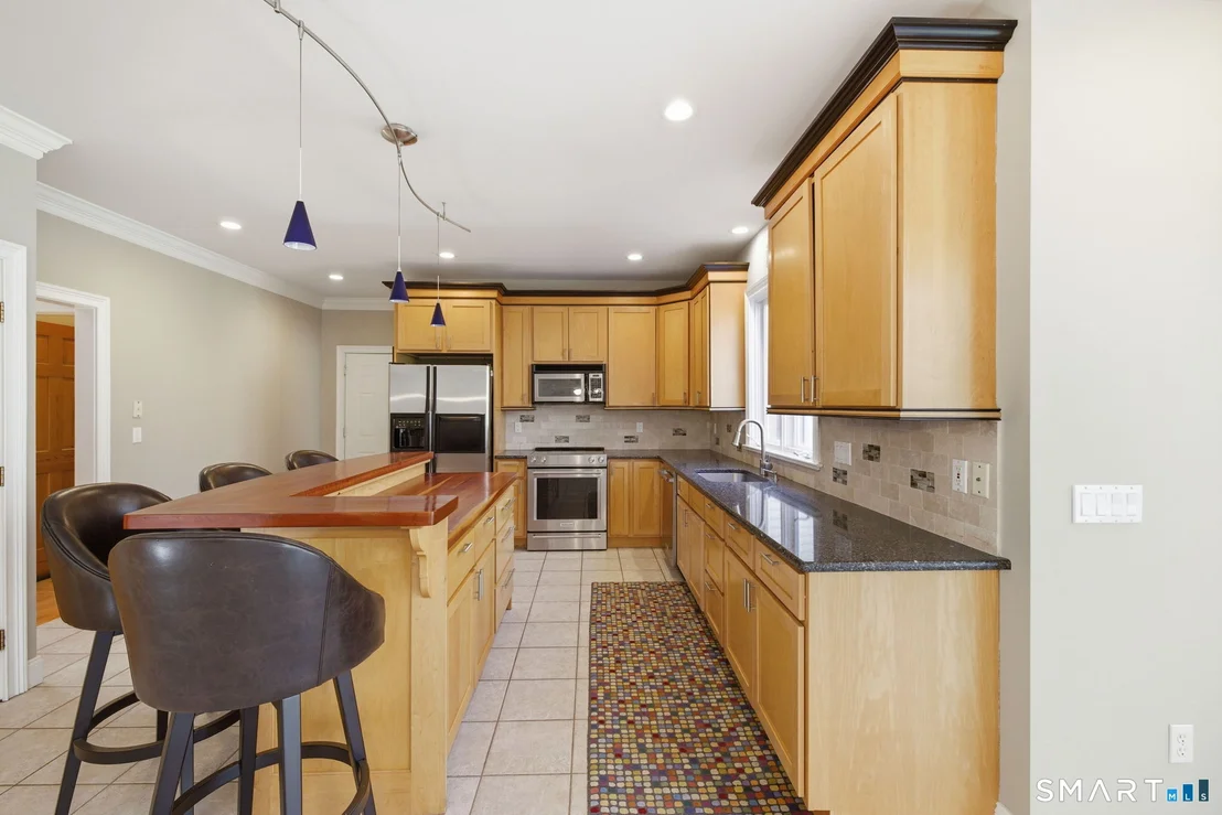 Photo of 14 Joshua Lane