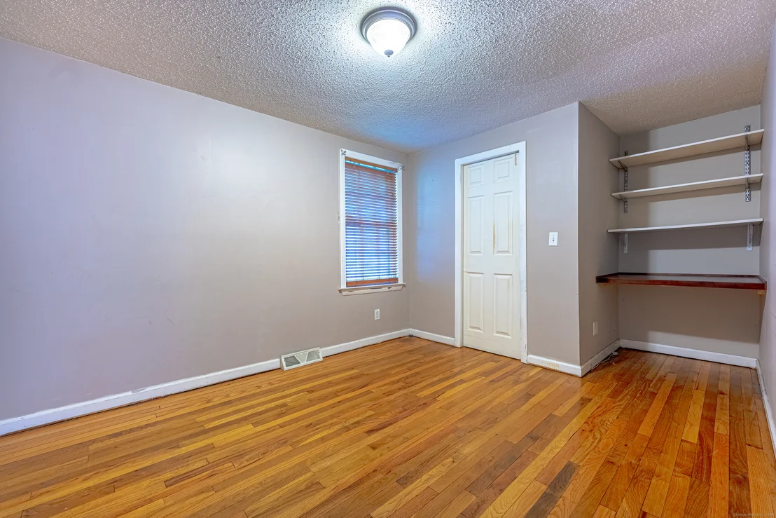 Photo of 1367 Spindle Hill Road
