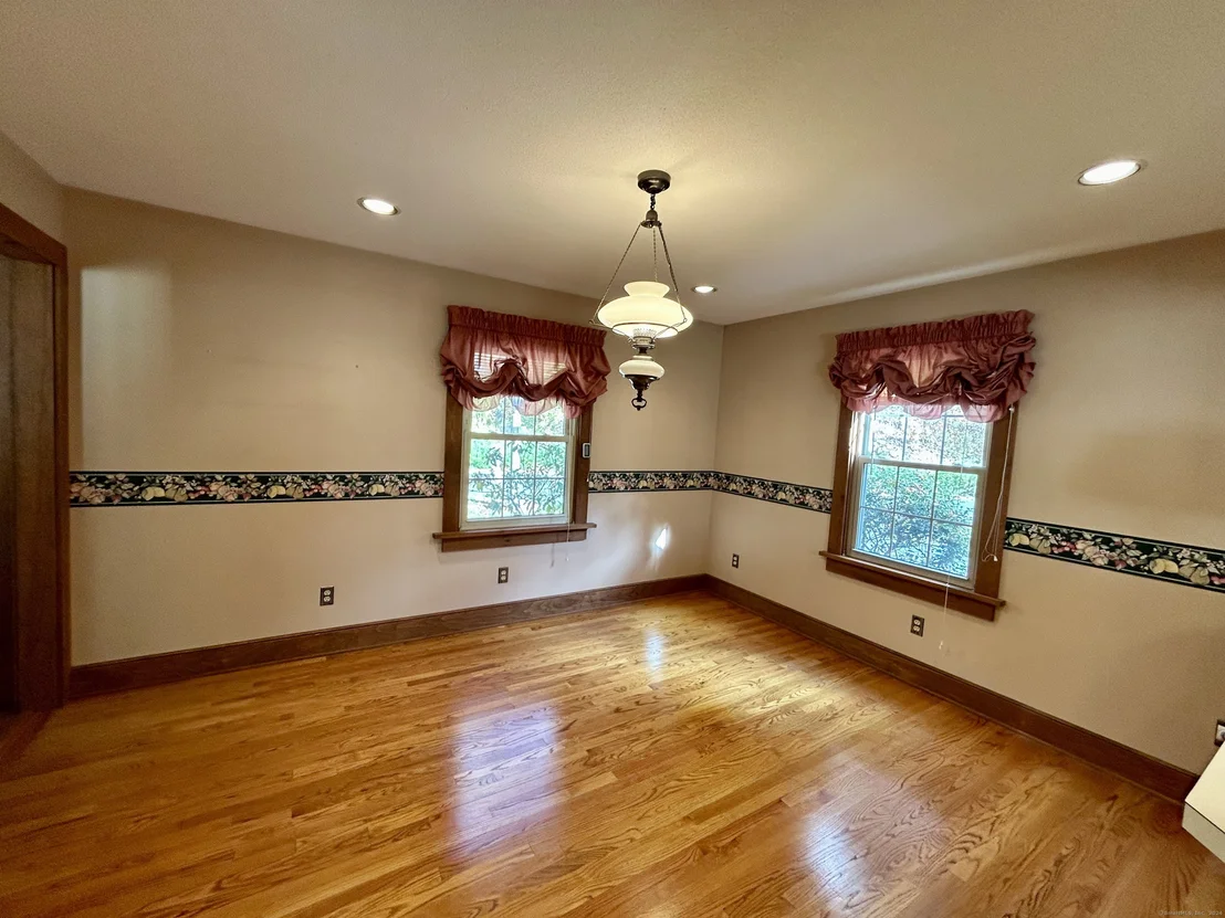 Photo of 6 Ridge Road