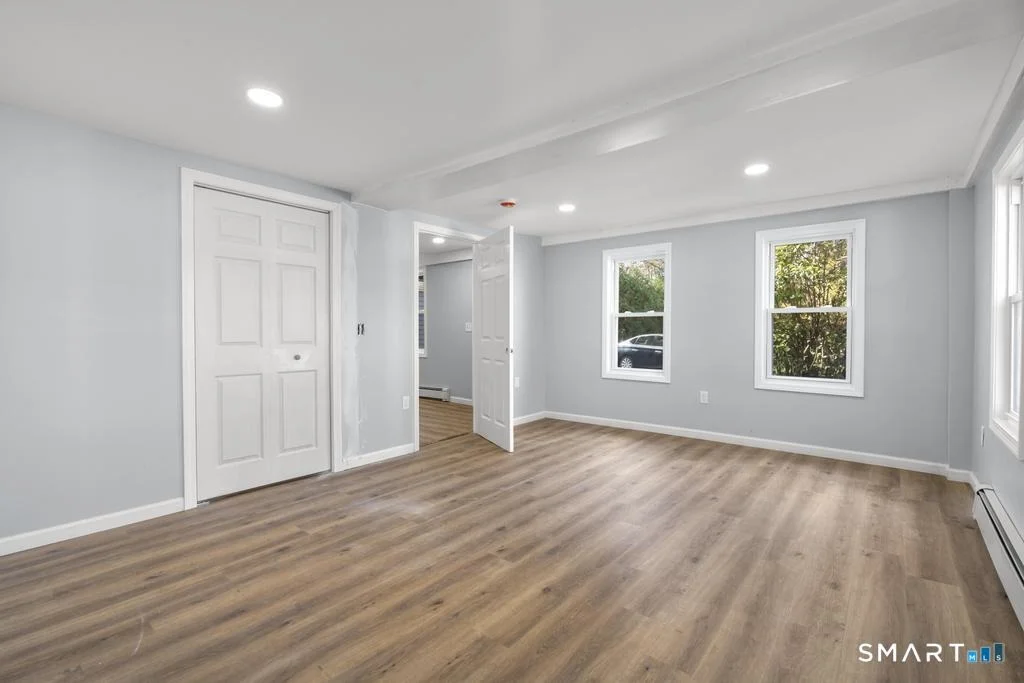 Photo of 6 Lee Avenue