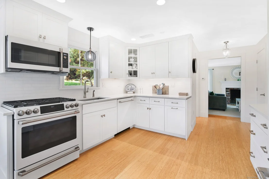 Photo of 21 Colonial Drive