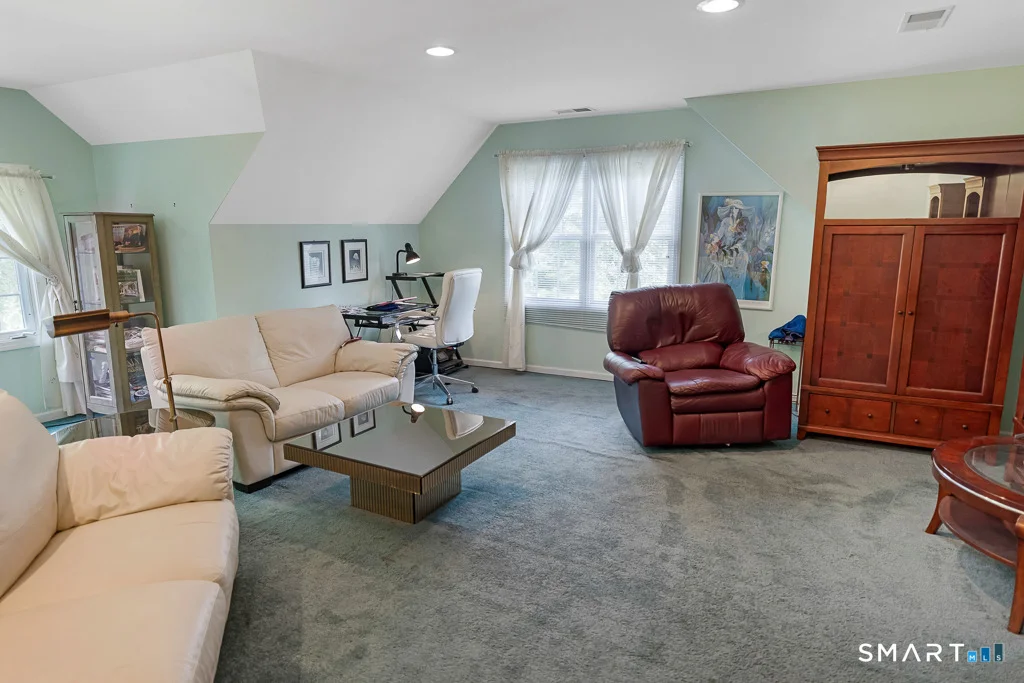 Photo of 9 Taylor Ridge Road