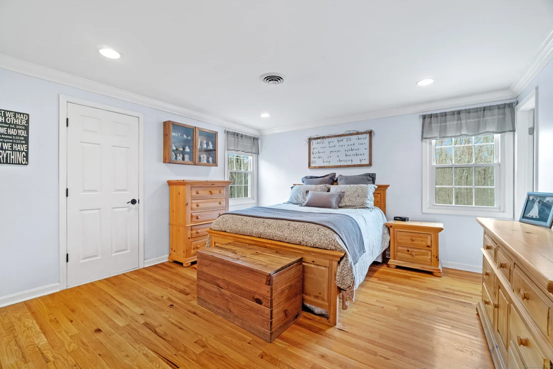 Photo of 25 Laurelwood Drive