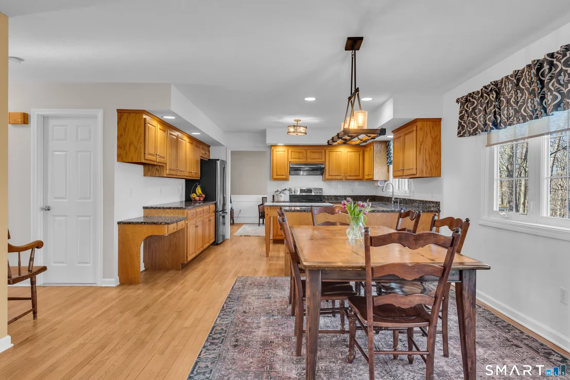 Photo of 322 Willow Road
