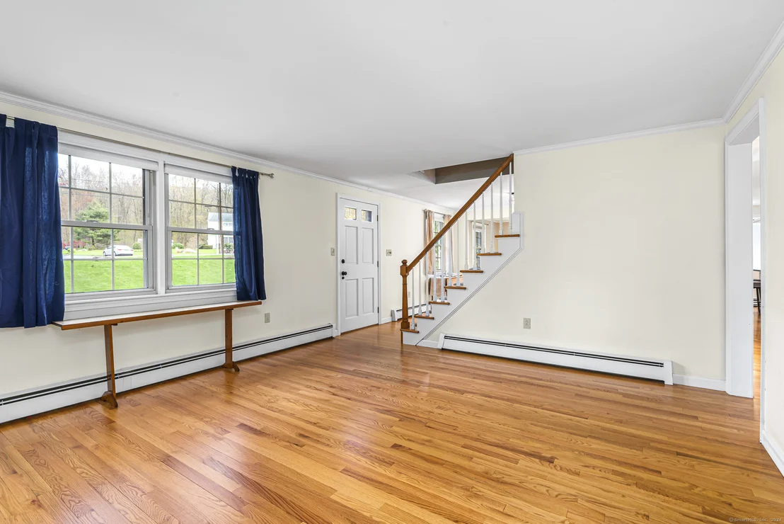 Photo of 127 Turnpike Road