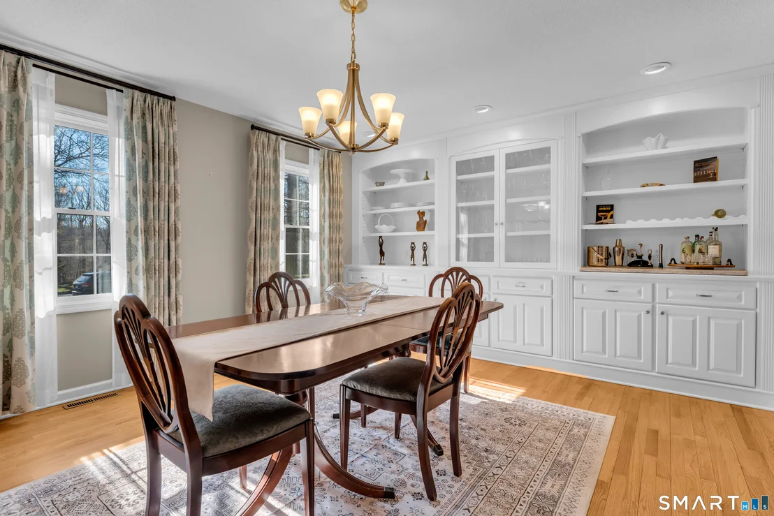Photo of 322 Willow Road
