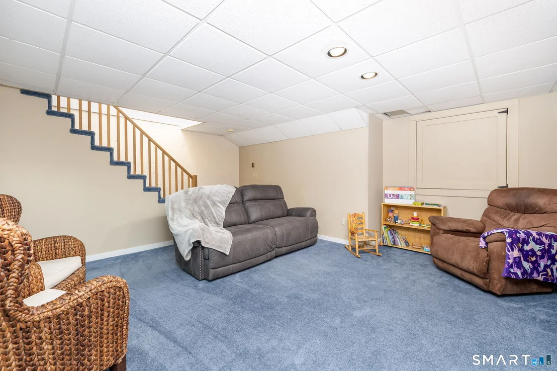 Photo of 1386 Cedar Swamp Road