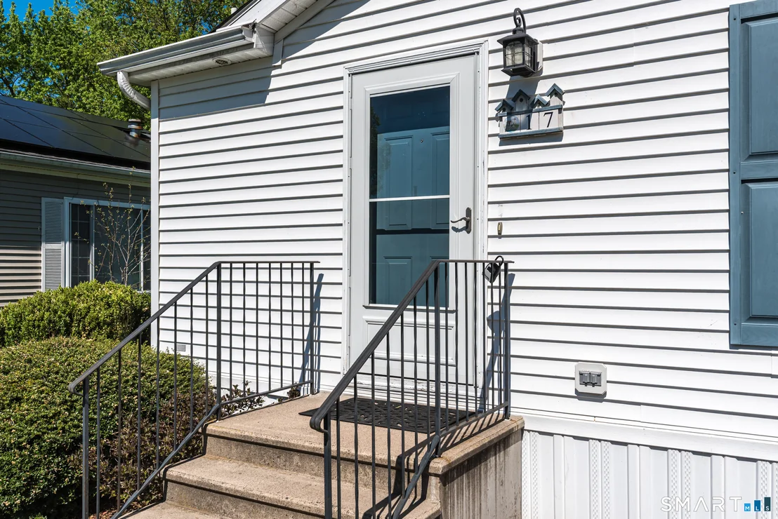 Photo of 17 Laurel Circle