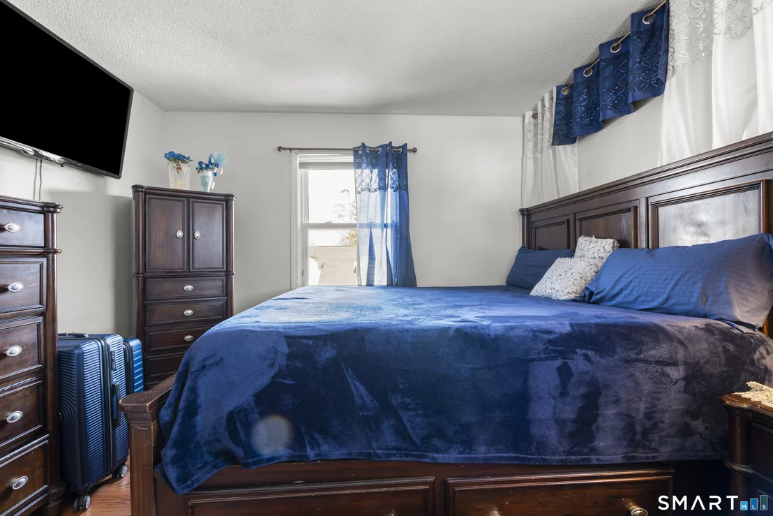 Photo of 15 Kenneth Circle