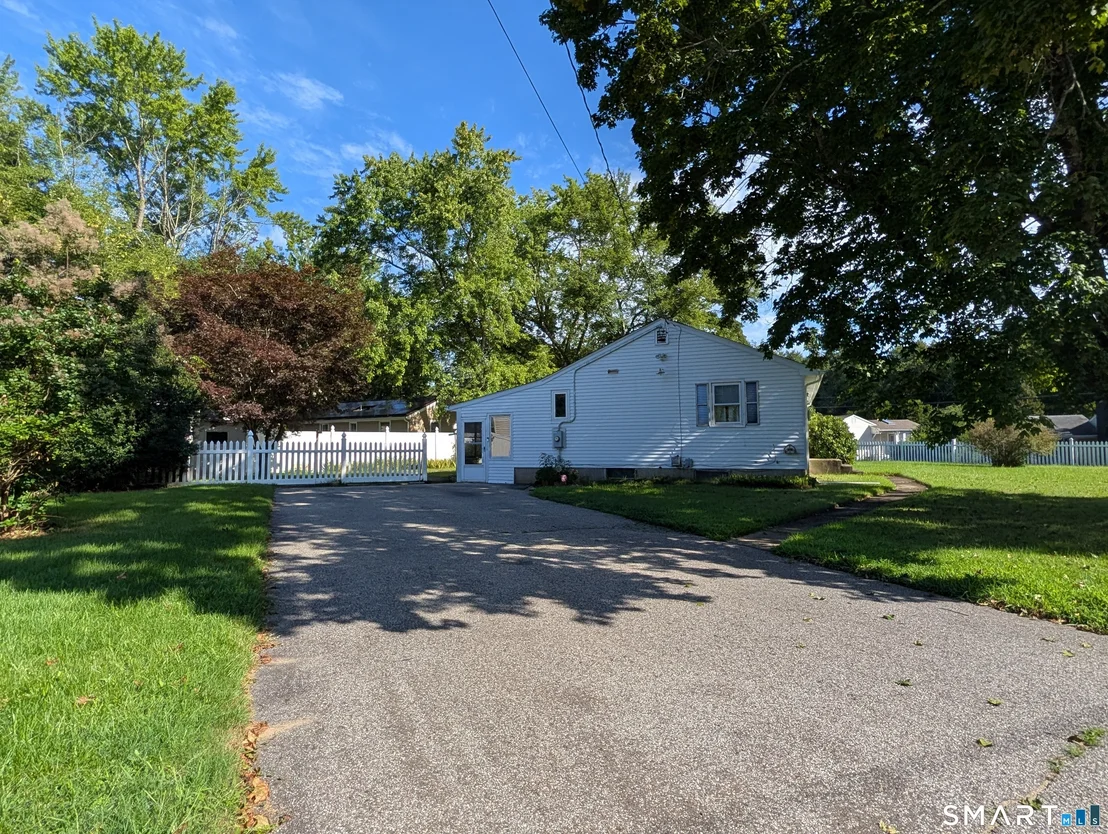 Photo of 116 Meadowbrook Lane