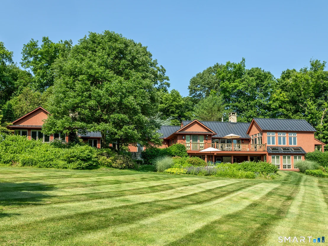 Photo of 35 Schoolhouse Road
