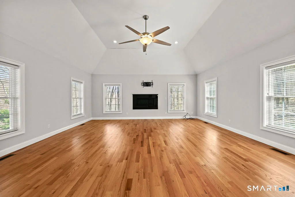 Photo of 359 Hammertown Road
