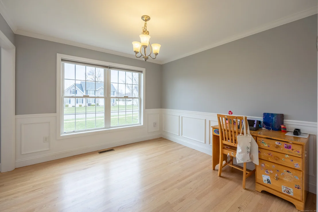 Photo of 178 Empress Drive