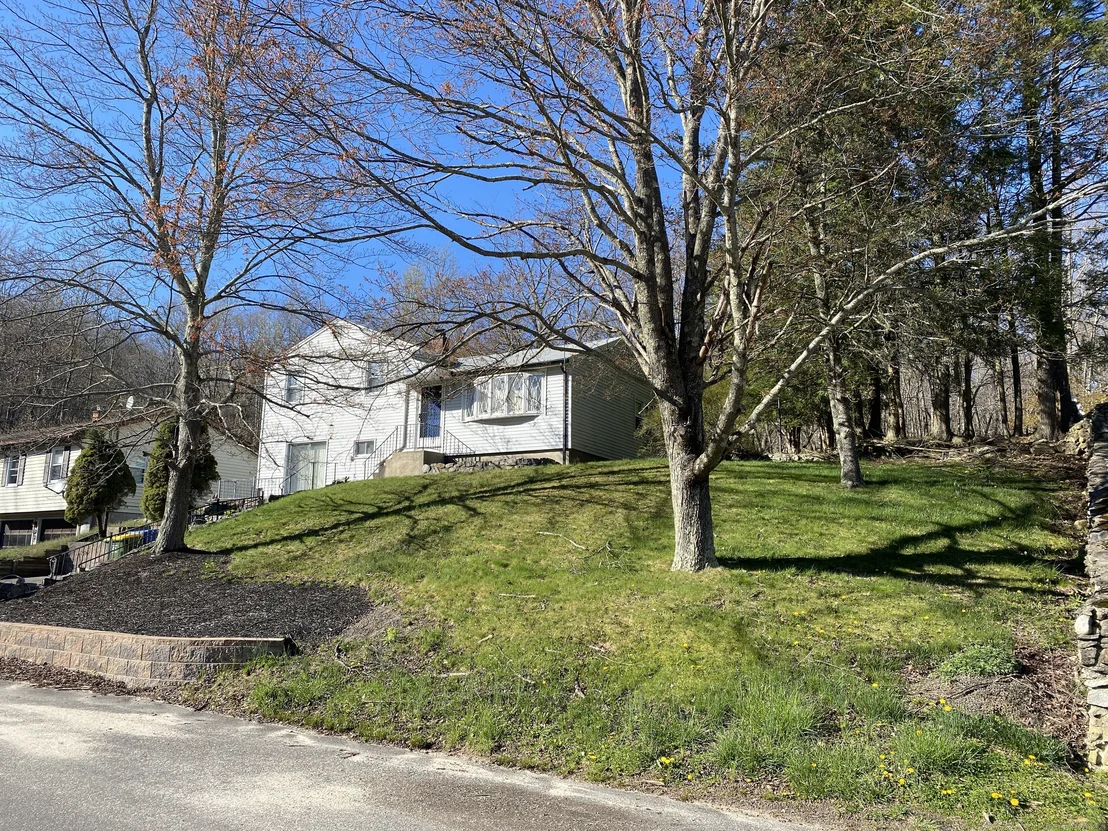 Photo of 186 Devonwood Drive