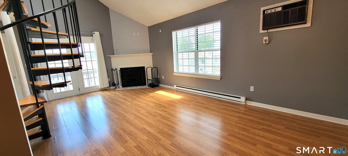 Photo of Unit 2 at 10 Taft Pointe