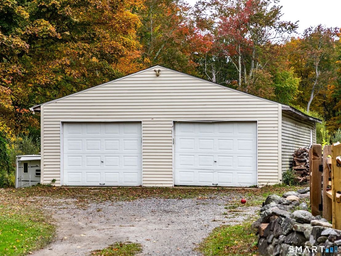 Photo of 28 Curtiss Hill Road