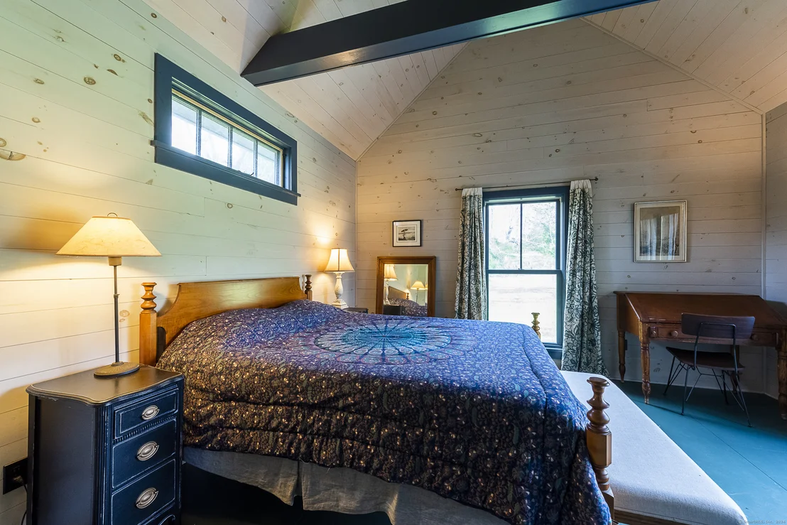 Photo of 126 Beaver Brook Road
