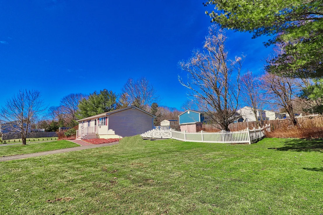 Photo of 237 Bradford Road