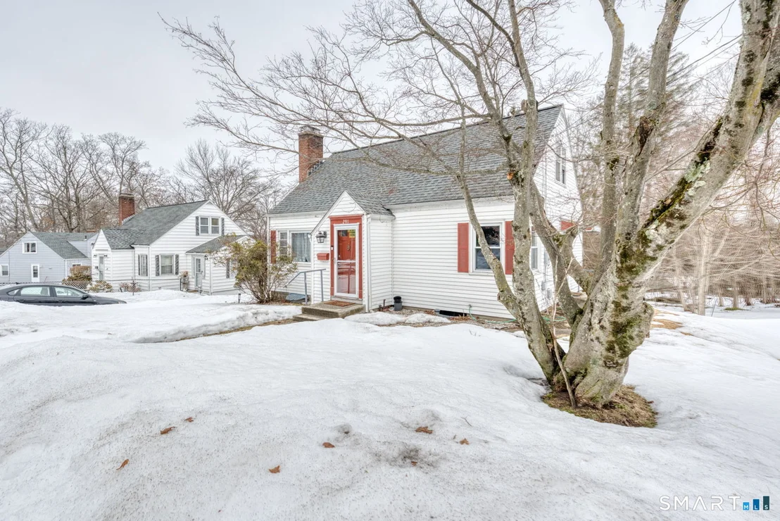 Photo of 291 Mansfield Avenue