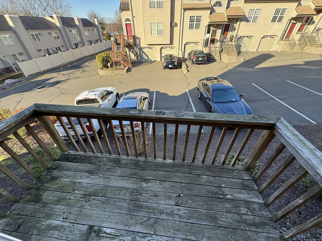 Photo of Unit APT3 at 10 Taft Point