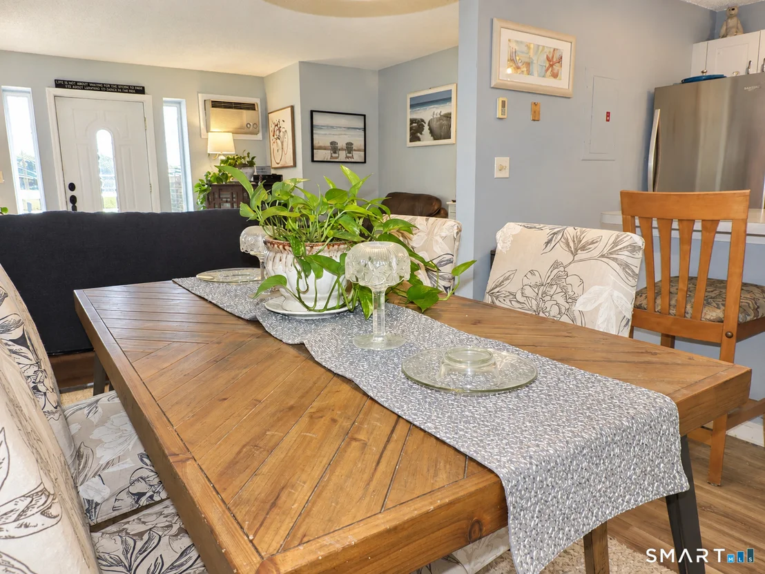 Photo of Unit 34J at 925 Oronoke Road