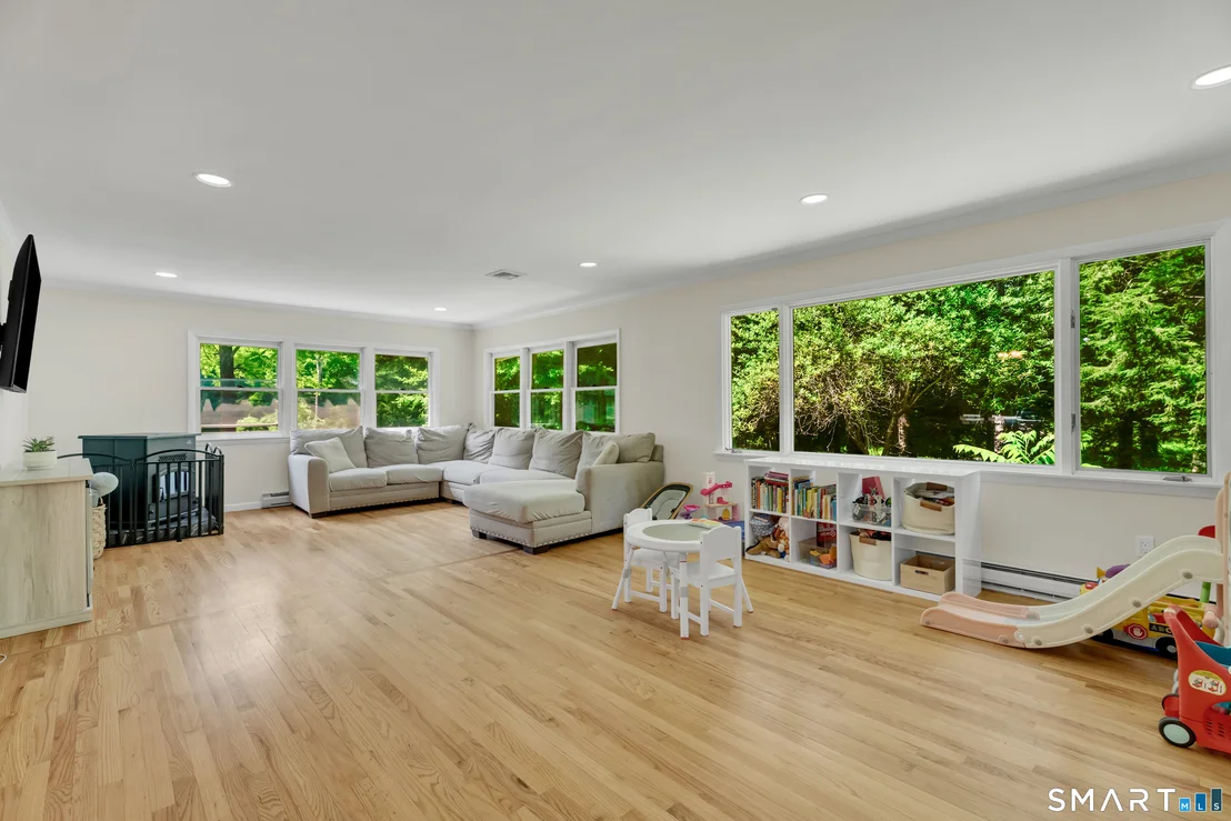 Photo of 25 Obtuse Hill Road