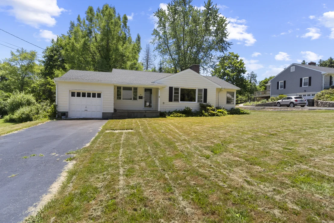 Photo of 39 Taft Circle