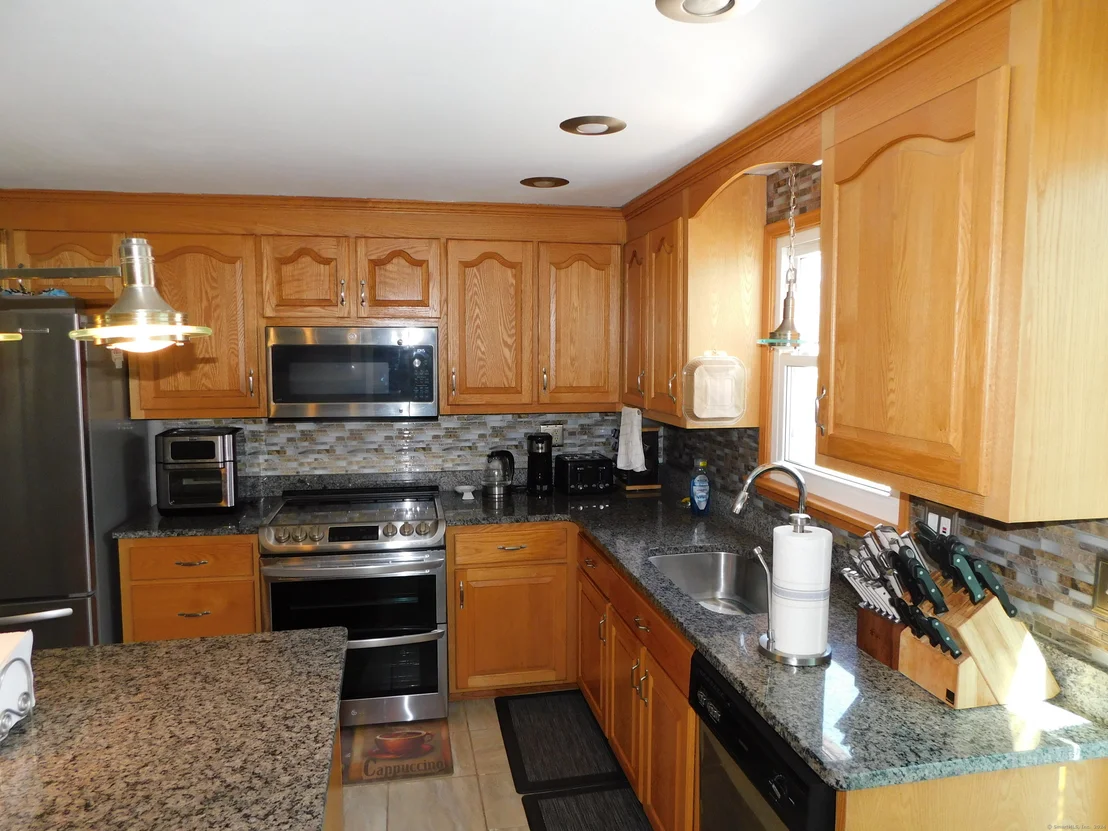 Photo of 212 Willowcrest Drive