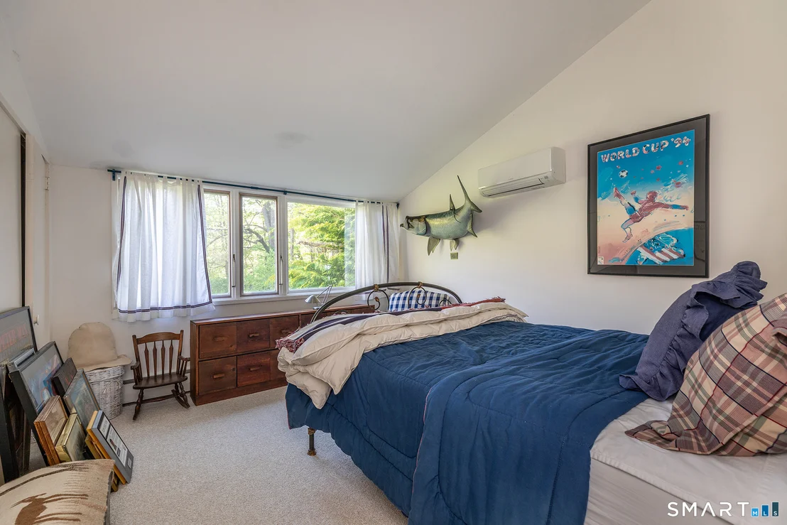Photo of 35 River Road