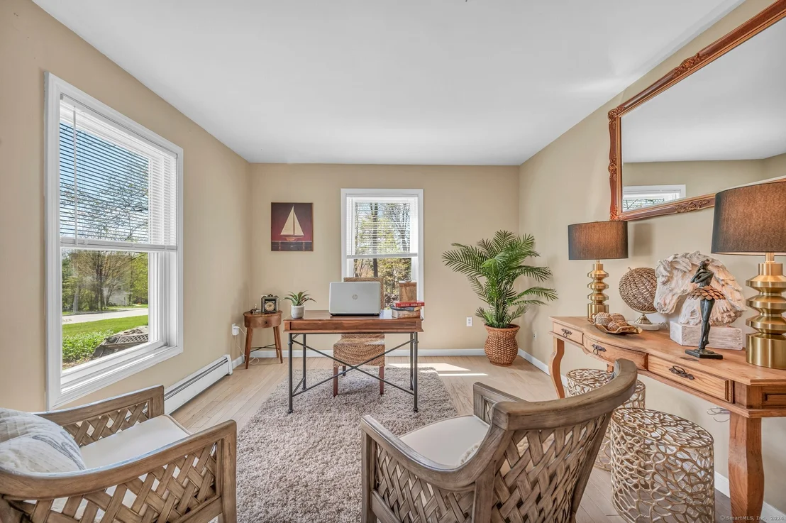 Photo of 333 Upper Valley Road