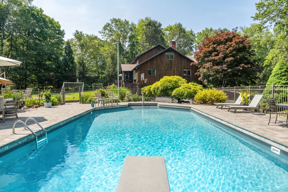 Photo of 128 Concord Drive