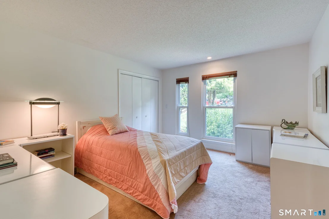 Photo of 73 Greentree Drive