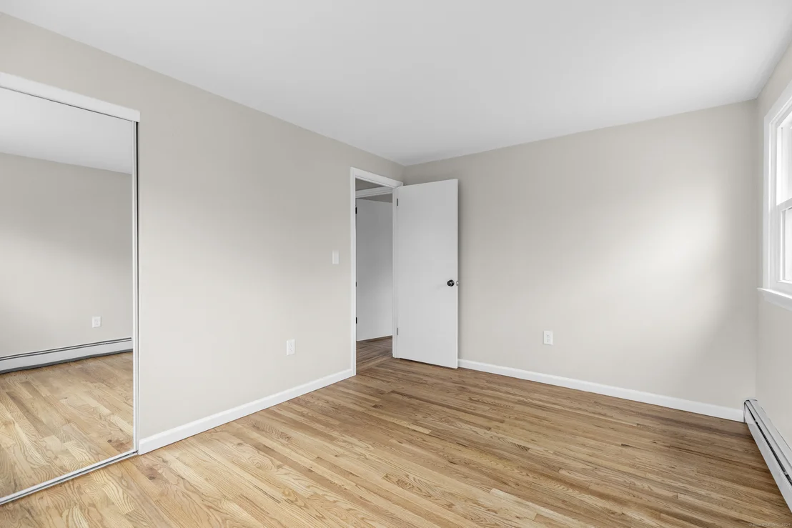 Photo of 35 Hampton Lane